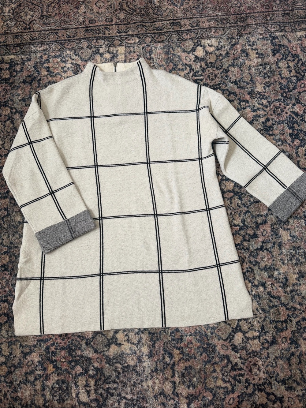 Tahari Women’s Cream Windowpane Knit Sweater